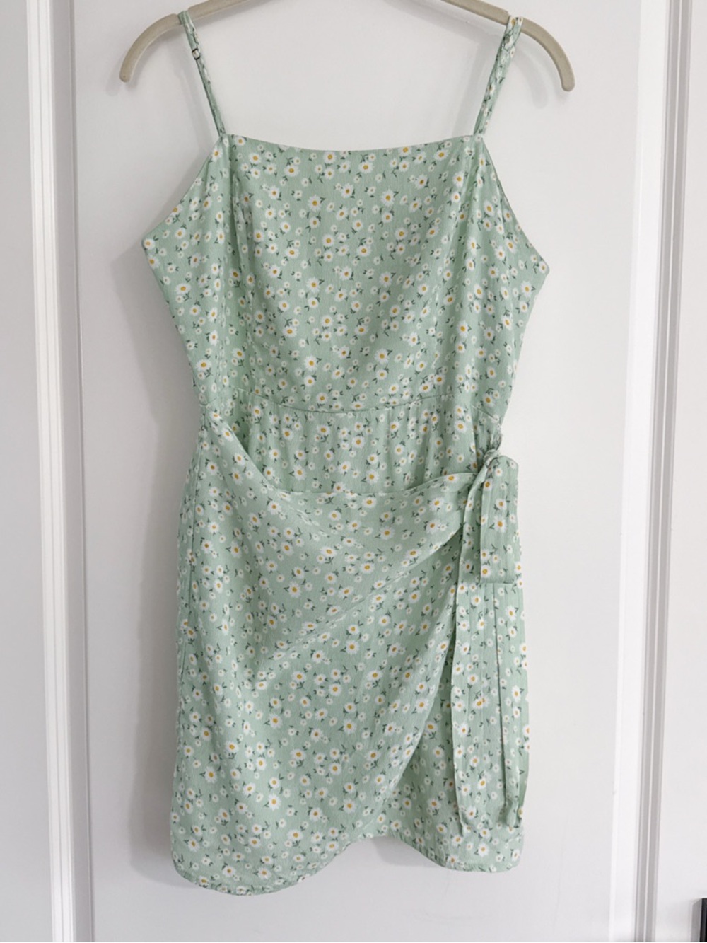Forever 21 | Sage Green Floral Daisy Wrap Mini Dress - Size M